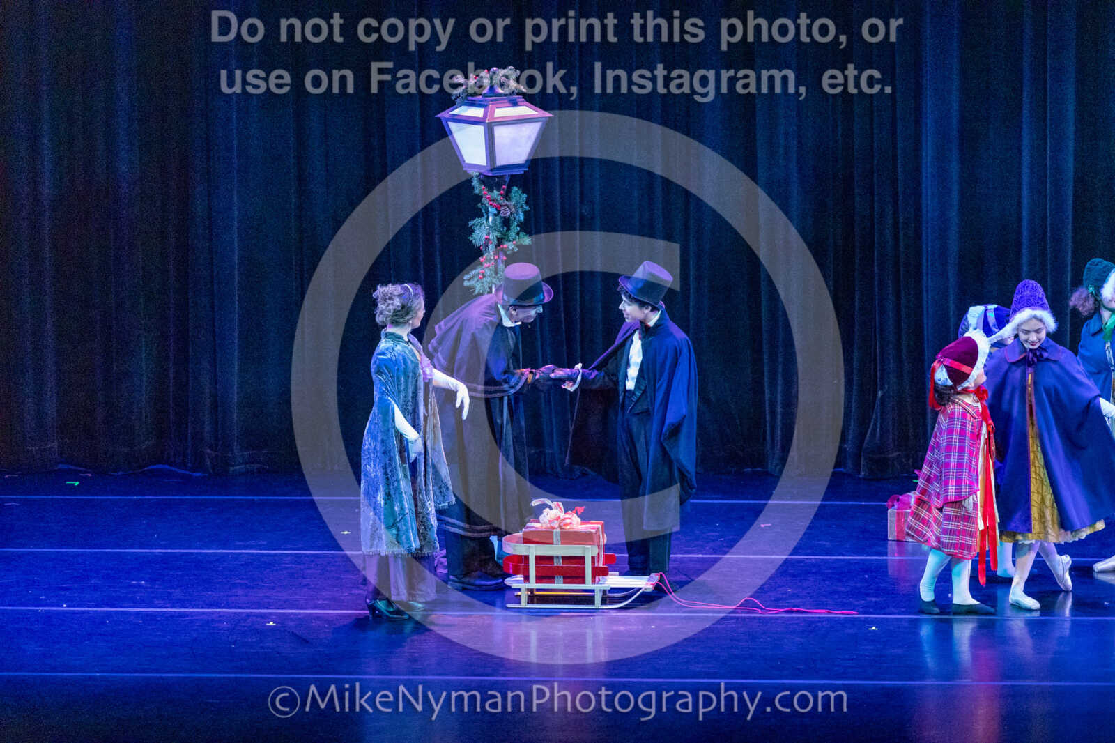 20251129190818-R62-129042