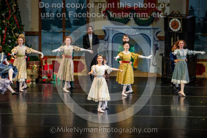 20251129191203-R62-129169