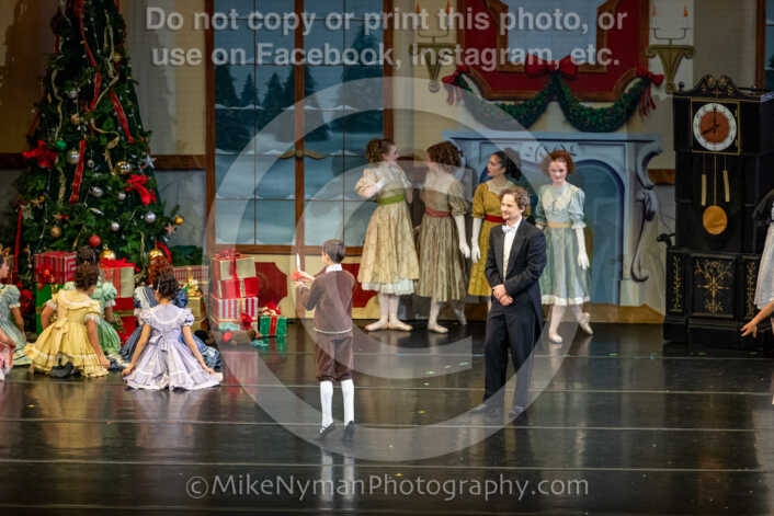 20251129191220-R62-129187