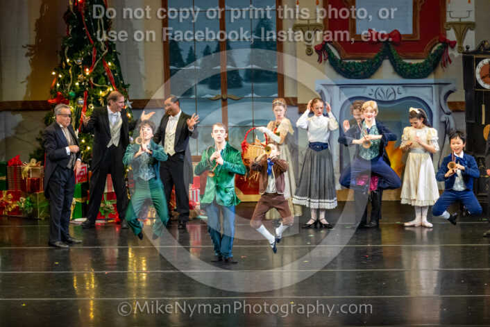 20251129192505-R62-129768