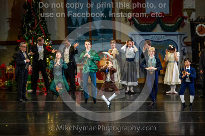 20251129192505-R62-129769