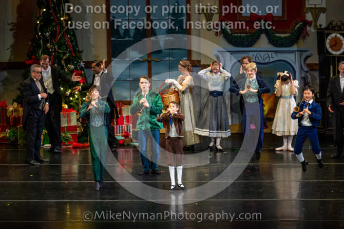 20251129192505-R62-129771