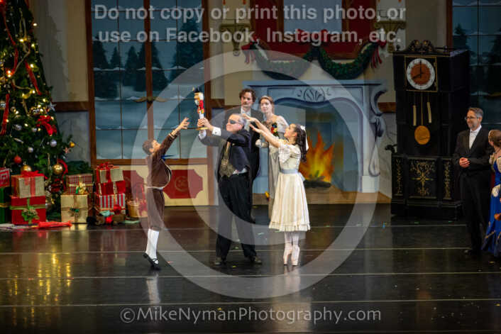 20251129192528-R62-129781