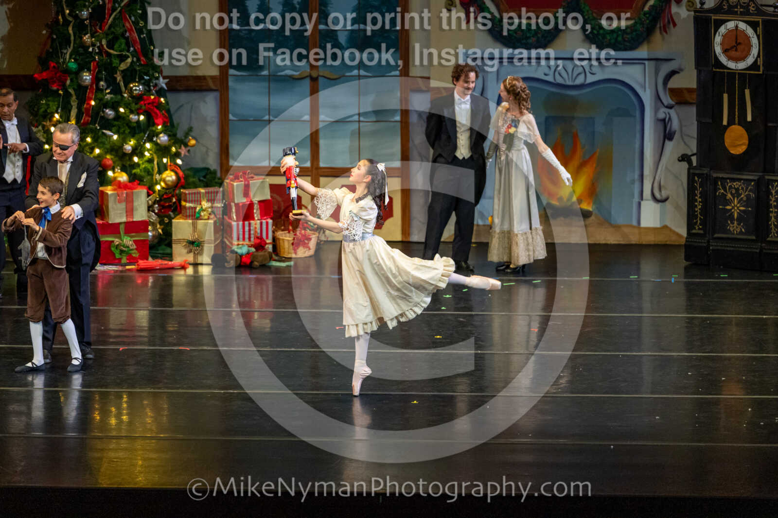 20251129192540-R62-129793