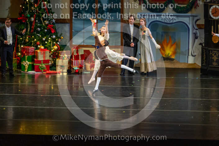 20251129192635-R62-129845