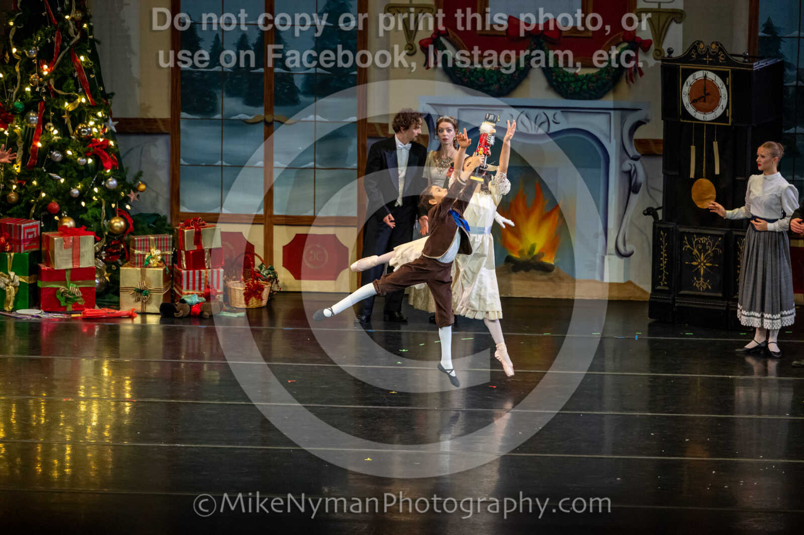 20251129192637-R62-129847