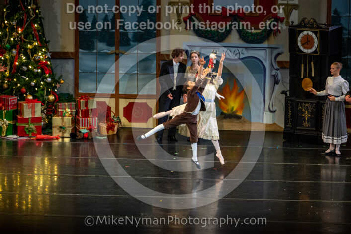 20251129192637-R62-129847