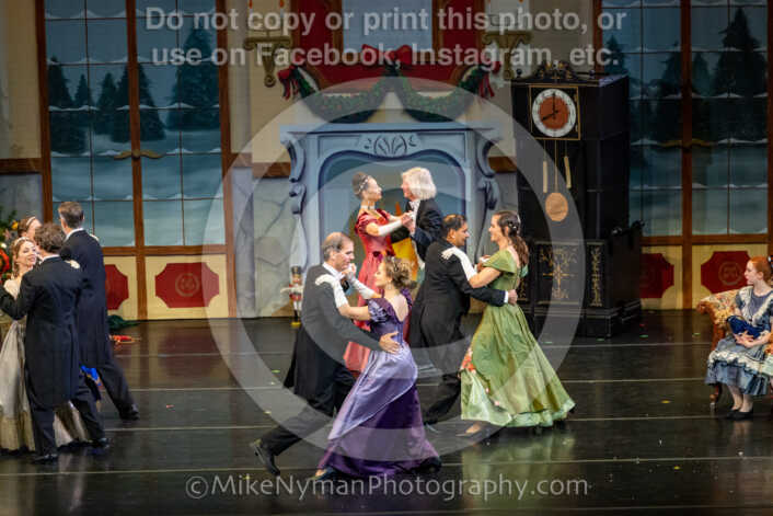 20251129193006-R62-130013