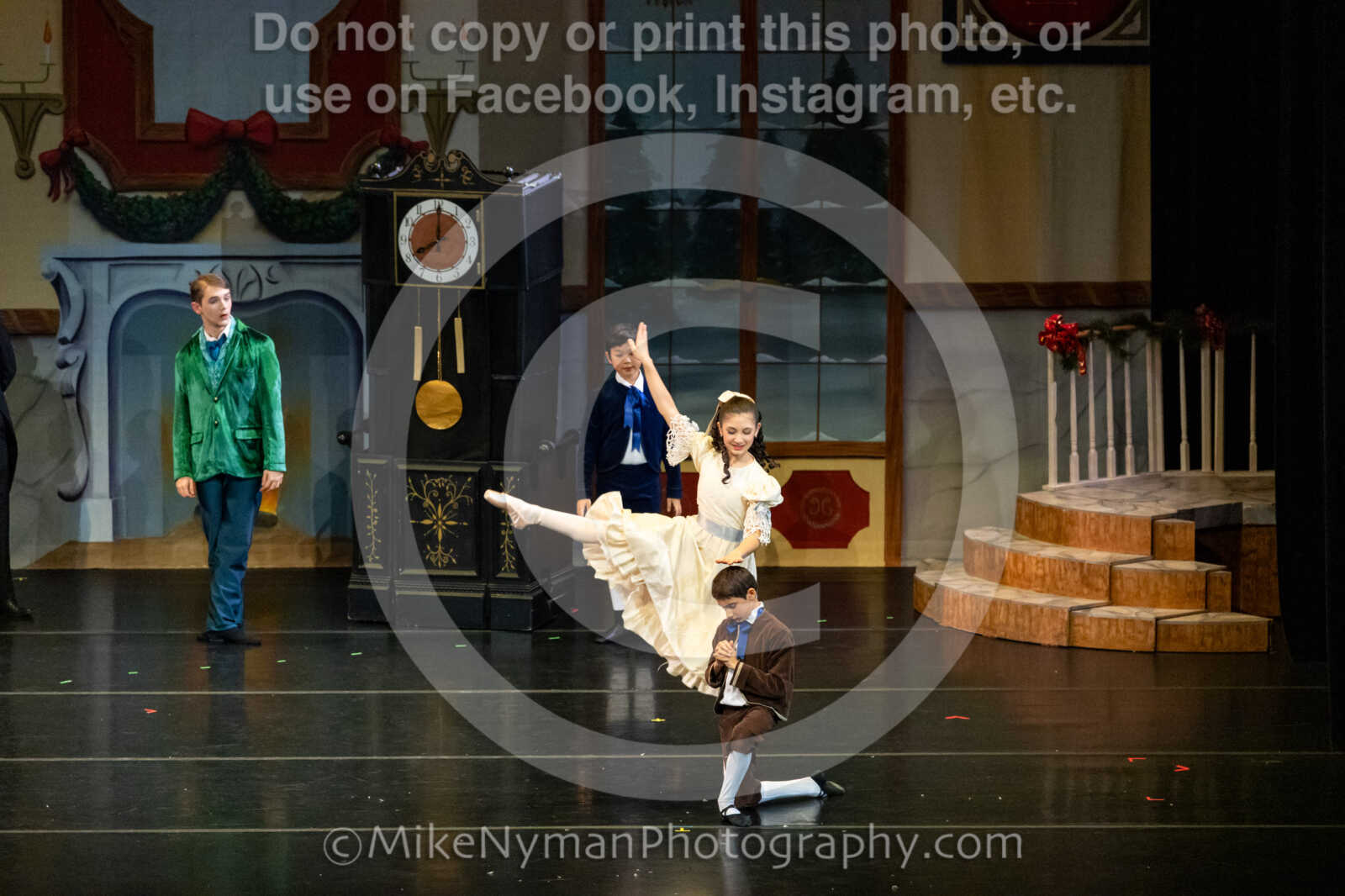 20251220181032-EQ7A0062