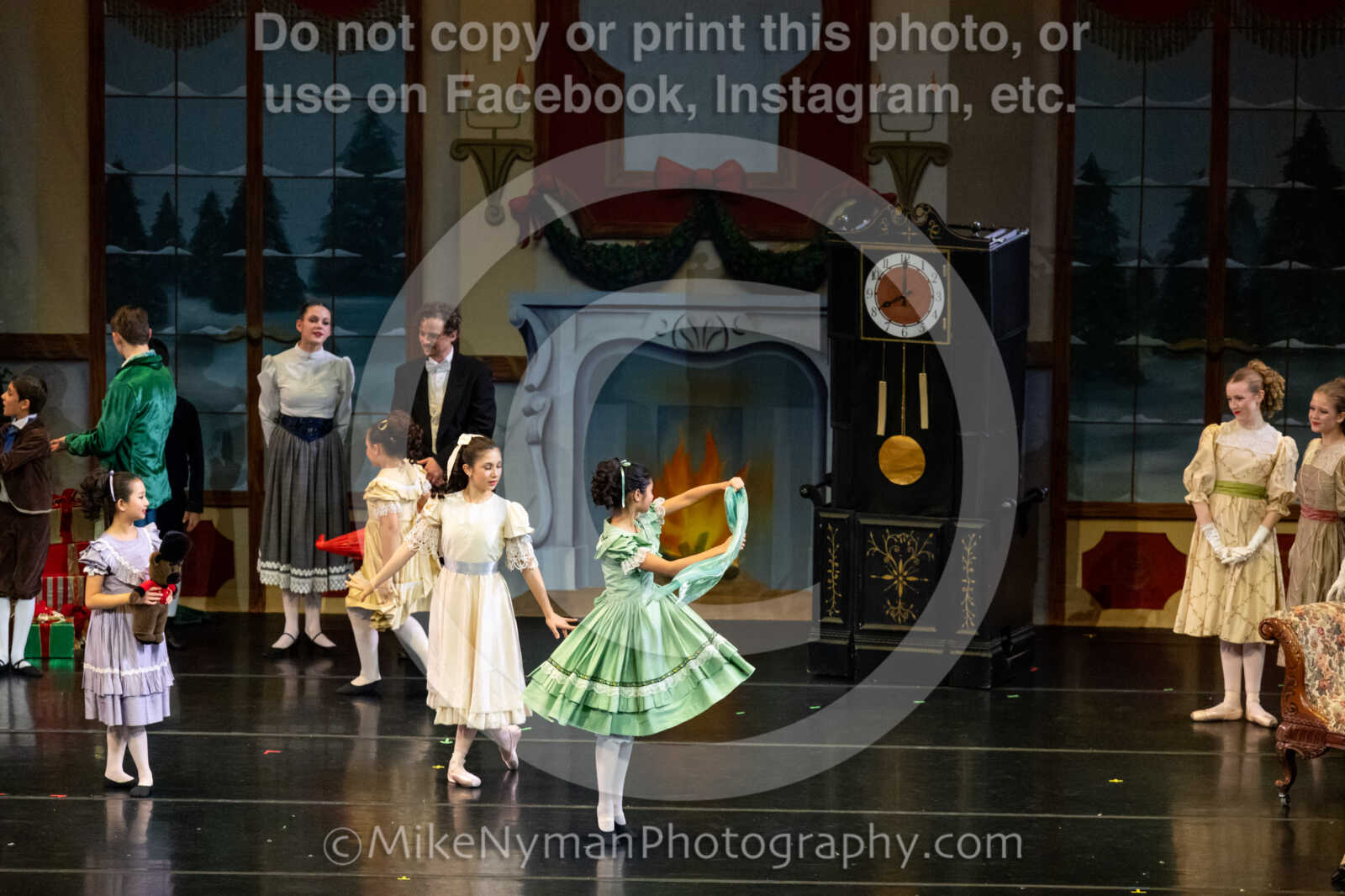 20251220181119-EQ7A0085