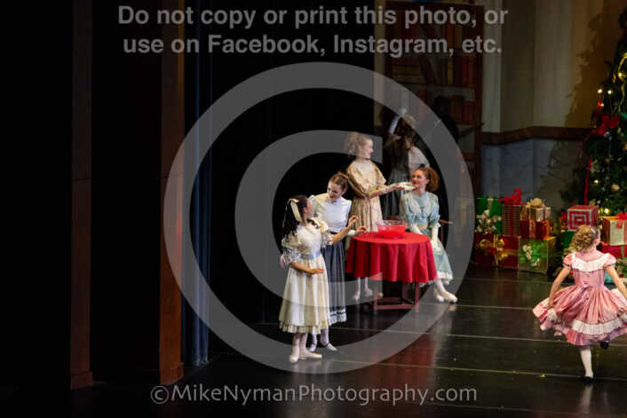 20251220181318-EQ7A0111