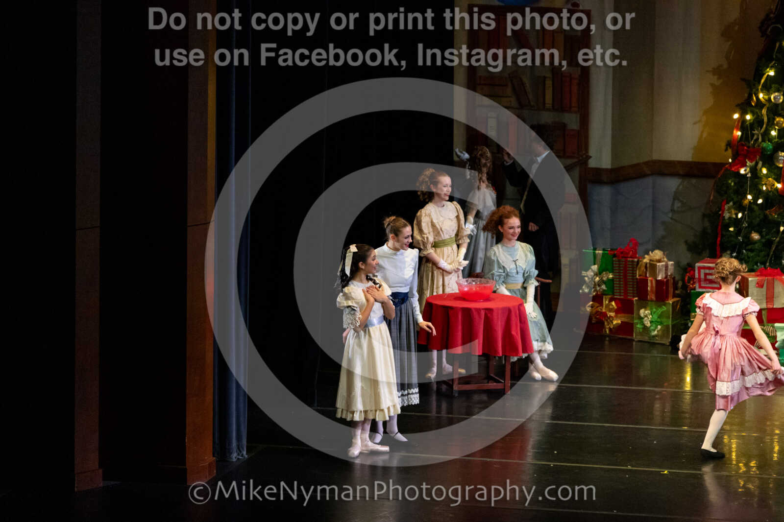 20251220181318-EQ7A0113