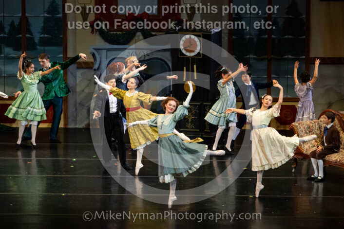 20251220181520-EQ7A0125