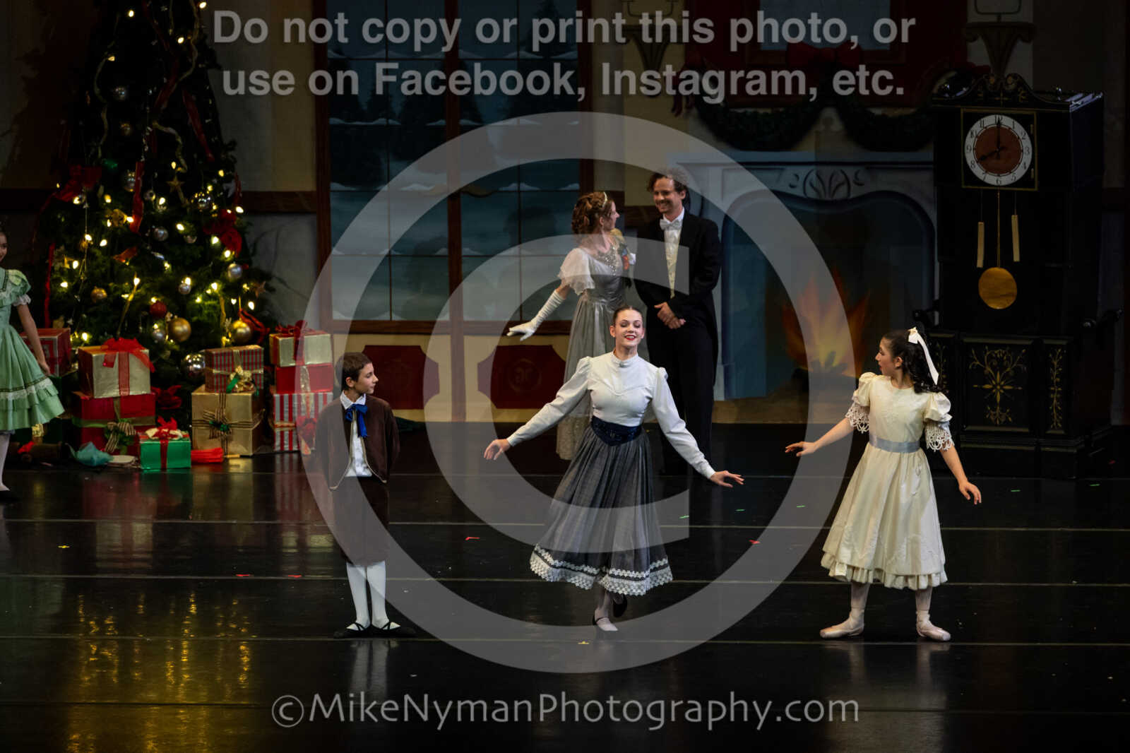 20251220181548-EQ7A0133