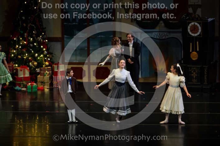 20251220181548-EQ7A0133