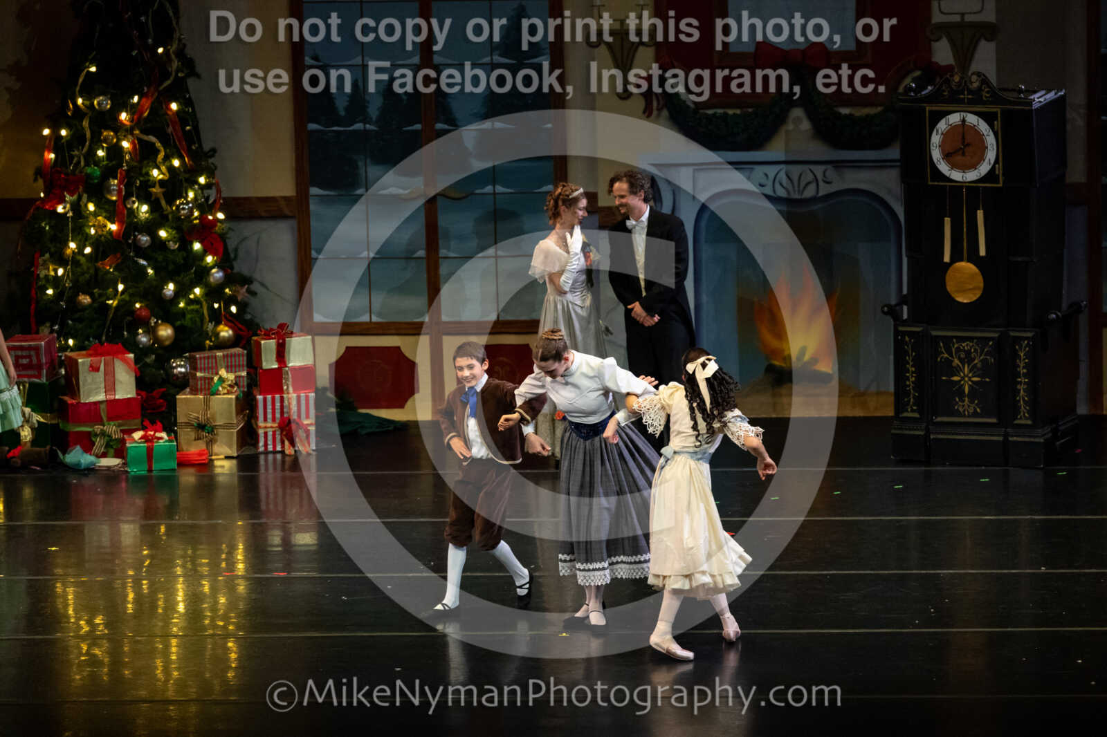 20251220181559-EQ7A0143