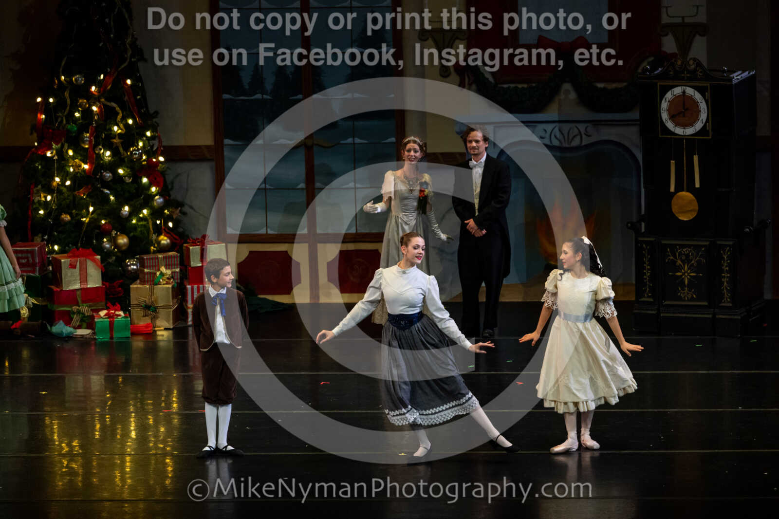 20251220181601-EQ7A0145