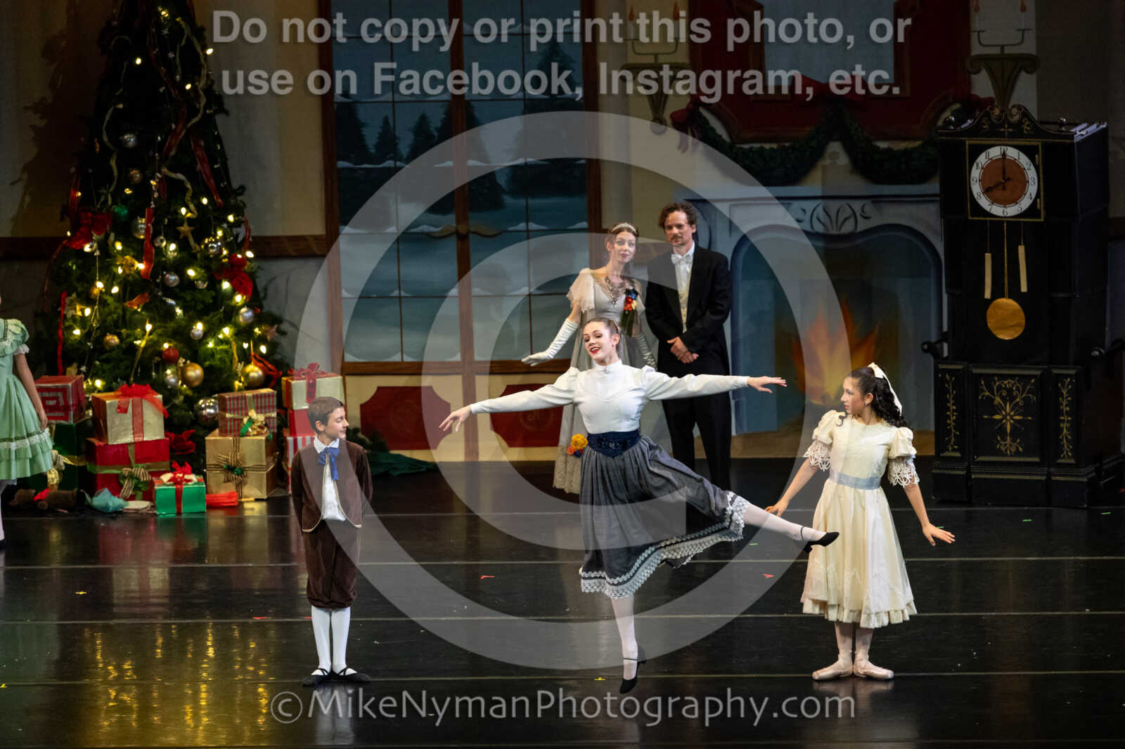 20251220181602-EQ7A0147