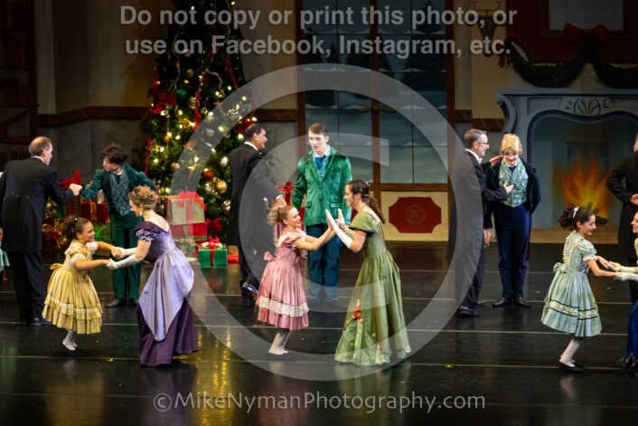 20251220181733-EQ7A0202