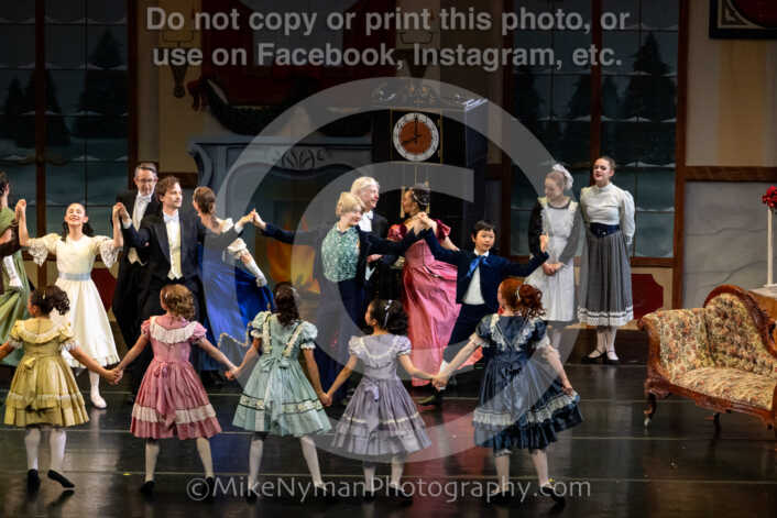 20251220181752-EQ7A0213