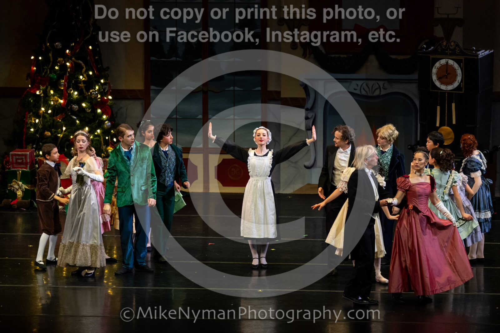 20251220181803-EQ7A0225