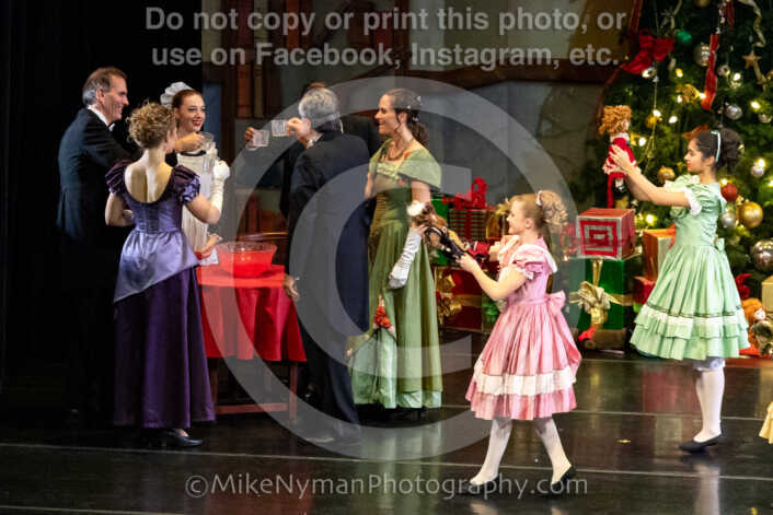 20251220182728-EQ7A0557