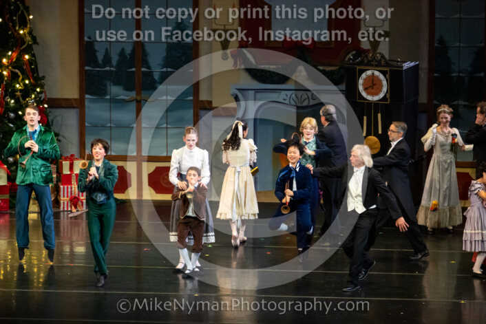 20251220182830-EQ7A0596