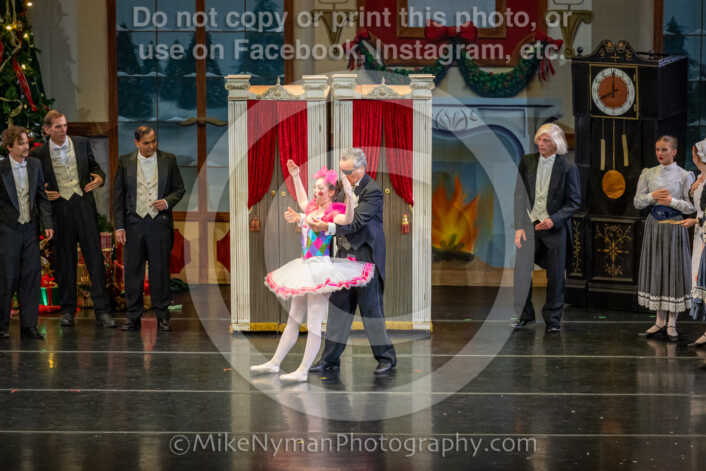 20251129192032-R62-129519