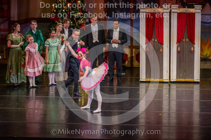 20251129192300-R62-129648