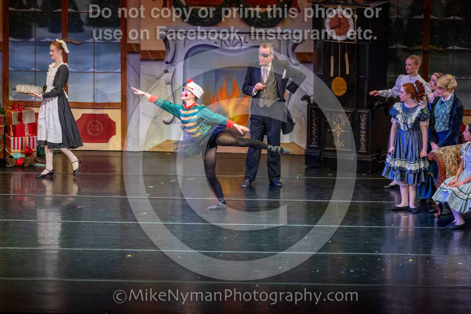 20251129192346-R62-129702