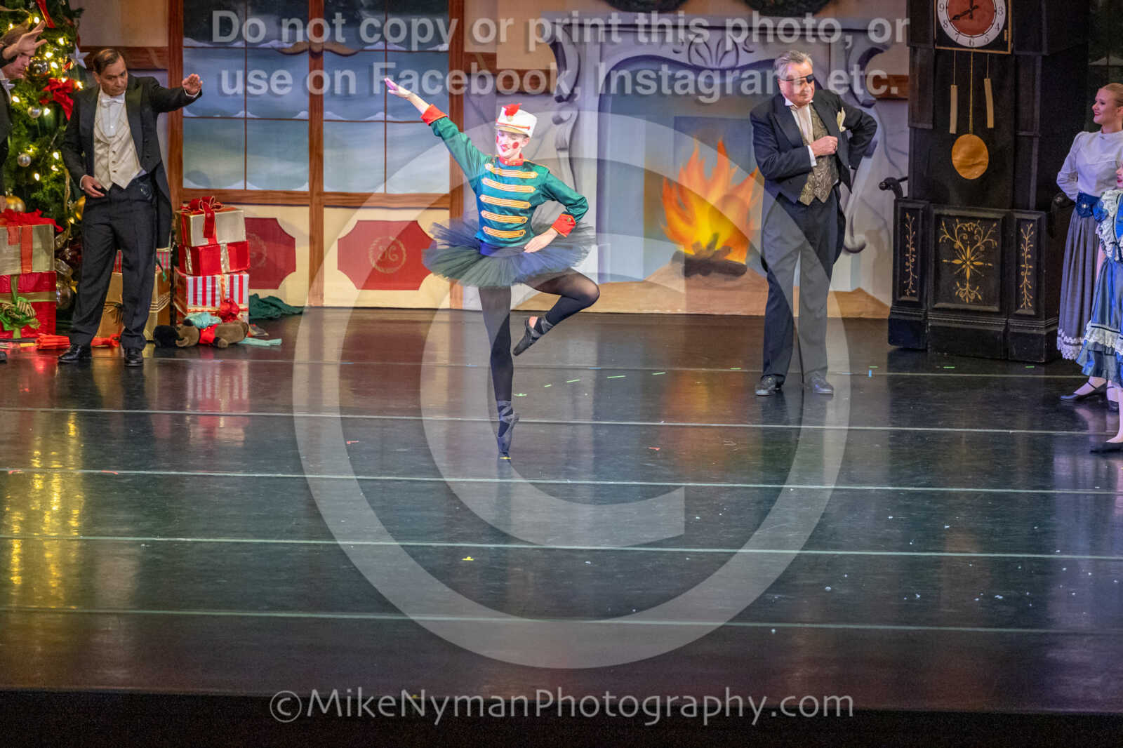 20251129192401-R62-129727