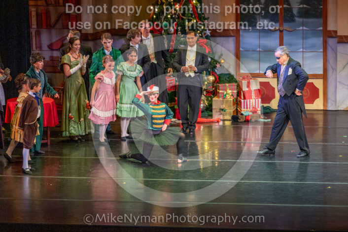 20251129192412-R62-129743