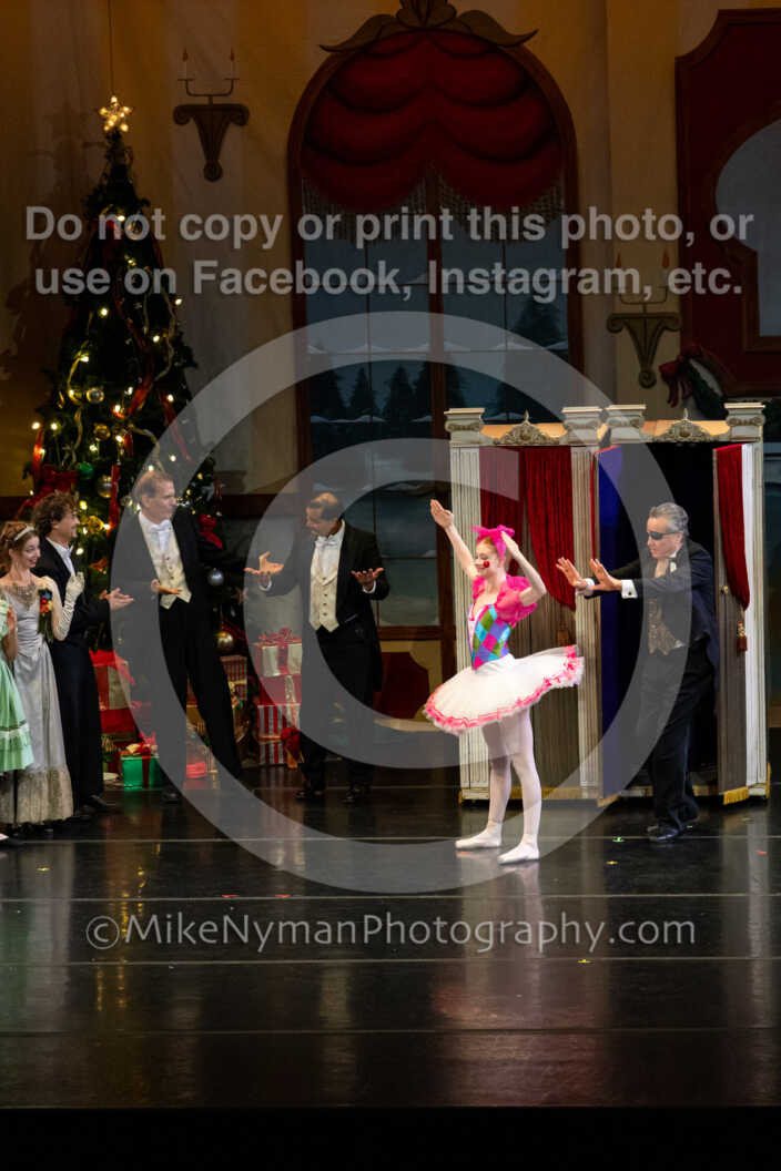 20251220182000-EQ7A0233