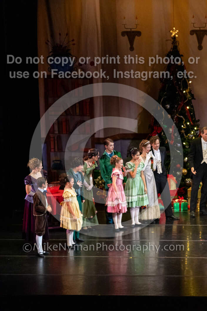 20251220182007-EQ7A0239