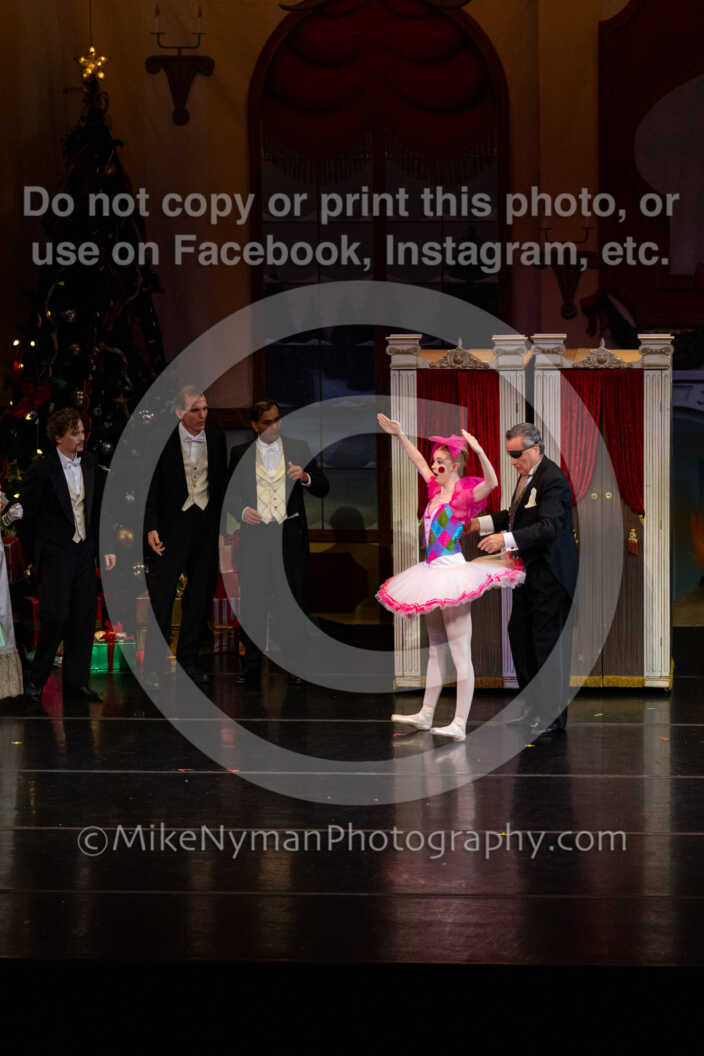 20251220182010-EQ7A0241