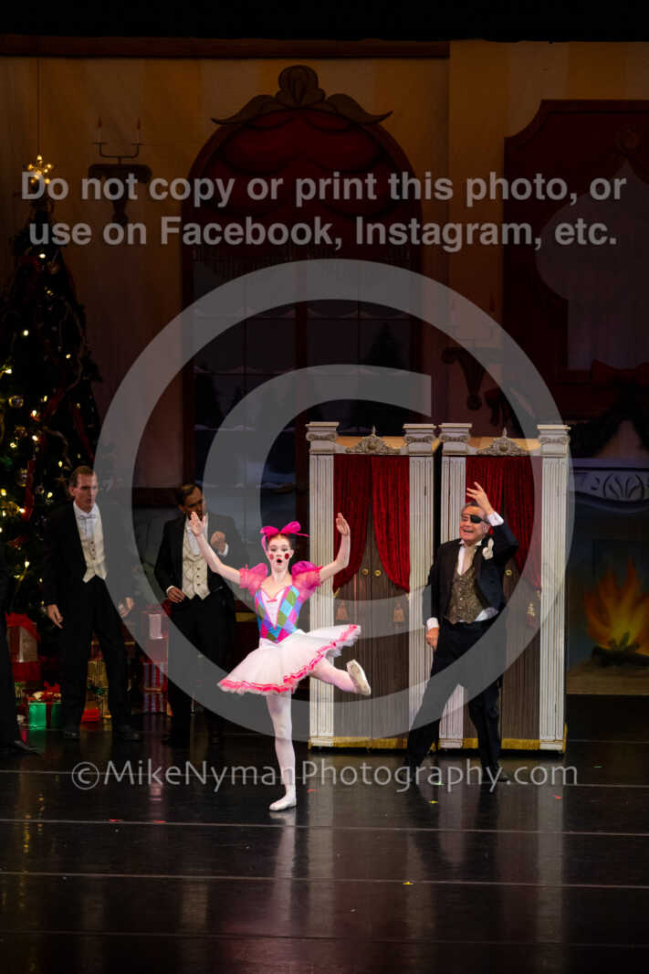 20251220182029-EQ7A0246