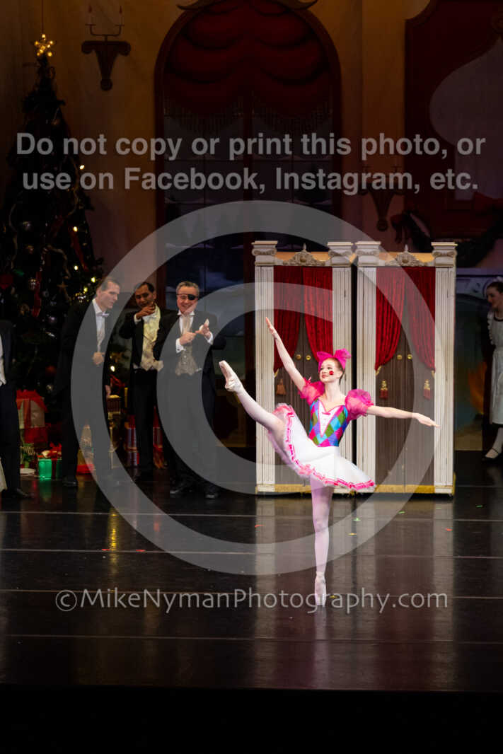 20251220182123-EQ7A0288