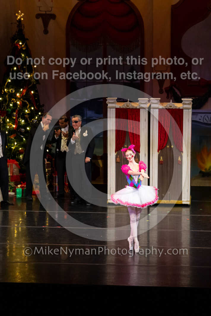 20251220182124-EQ7A0290