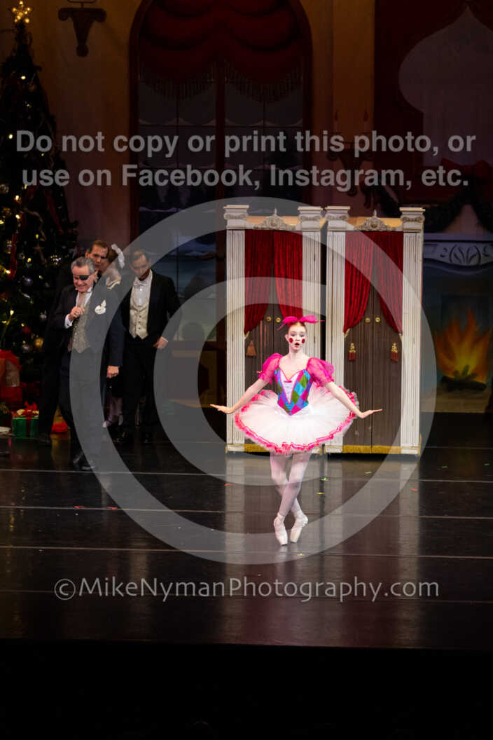 20251220182127-EQ7A0297