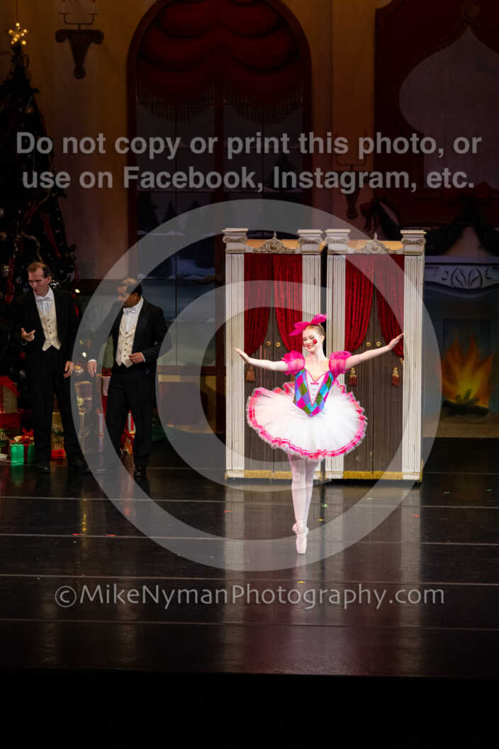 20251220182129-EQ7A0304