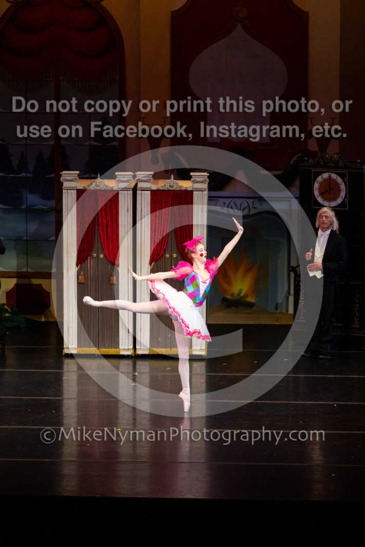 20251220182130-EQ7A0307