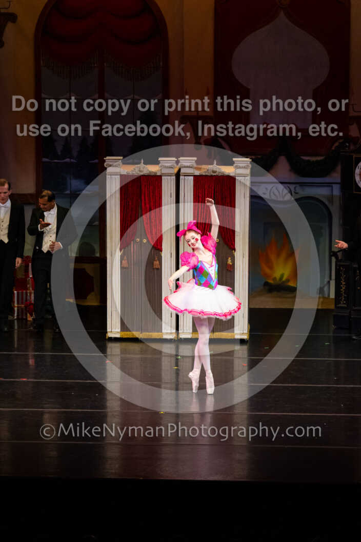 20251220182154-EQ7A0347