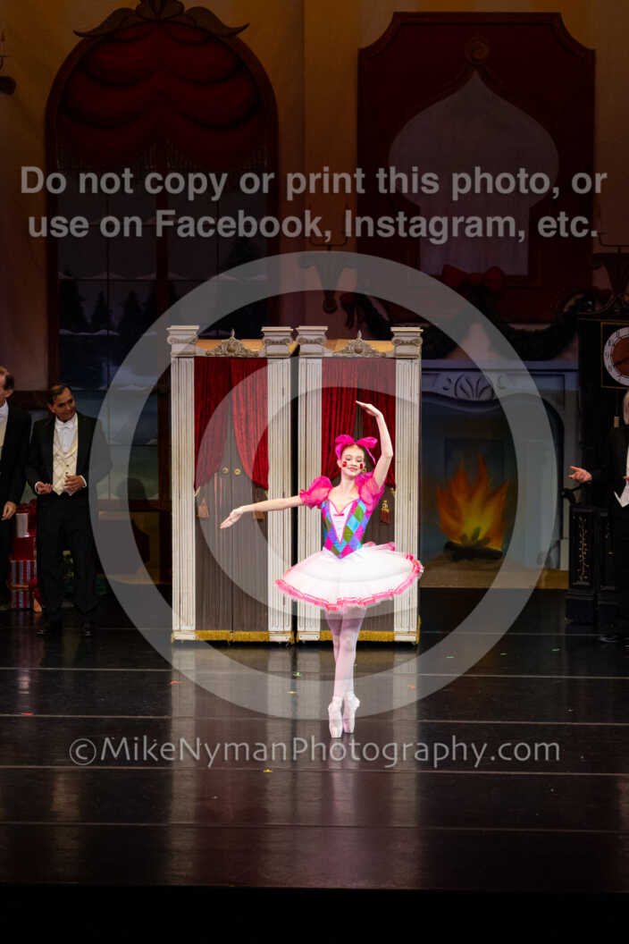 20251220182156-EQ7A0349