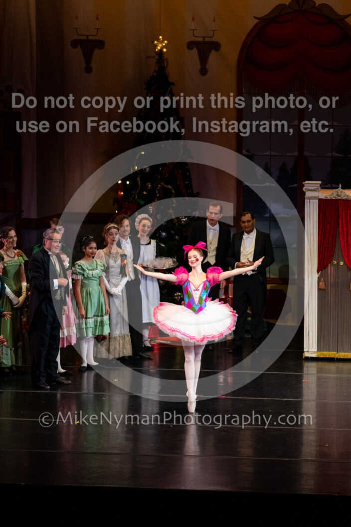 20251220182201-EQ7A0352