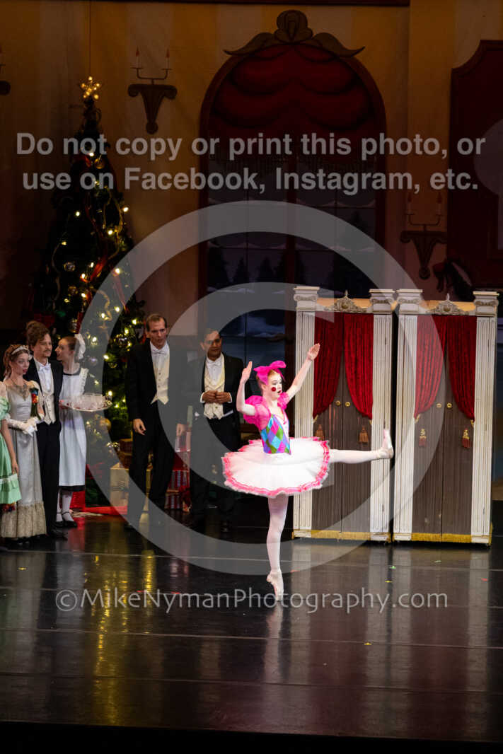 20251220182209-EQ7A0364