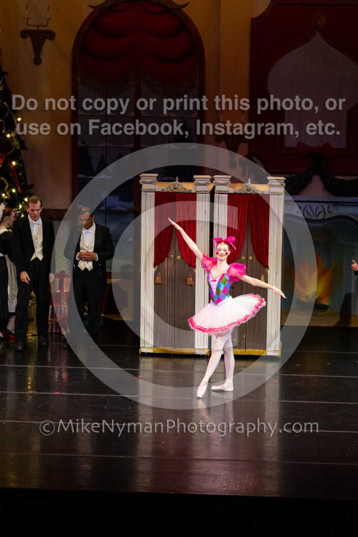 20251220182213-EQ7A0372