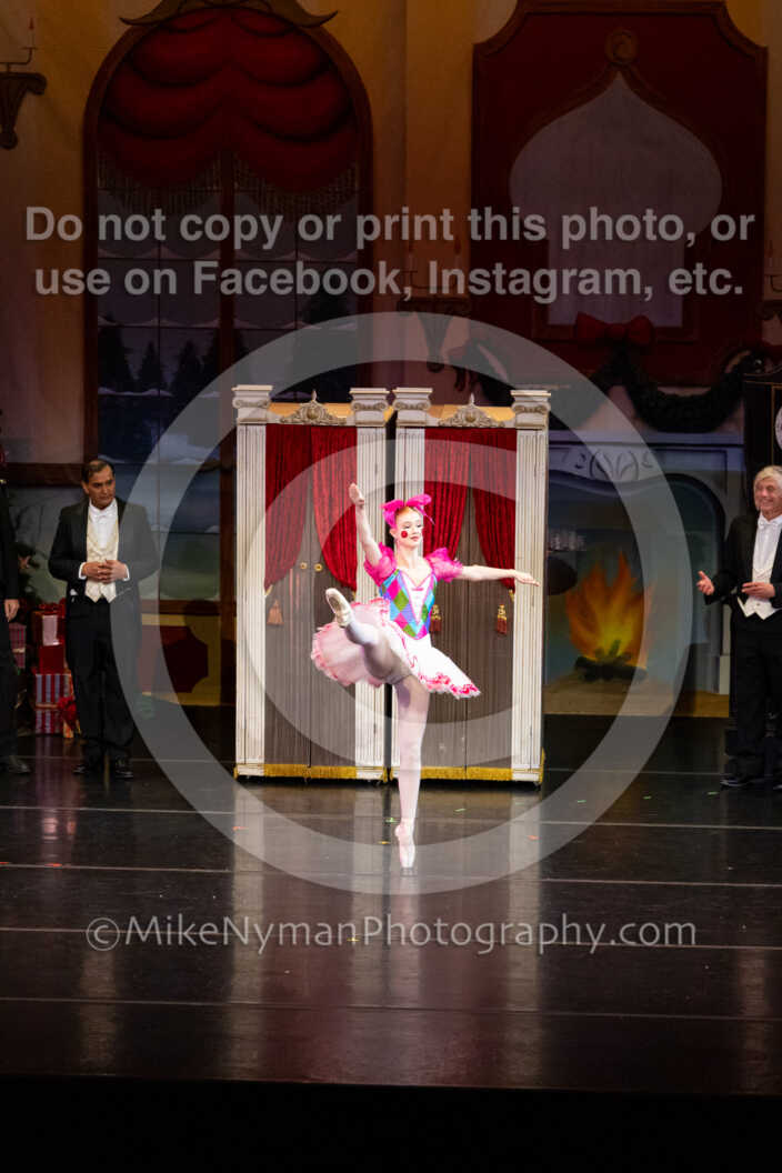 20251220182216-EQ7A0380