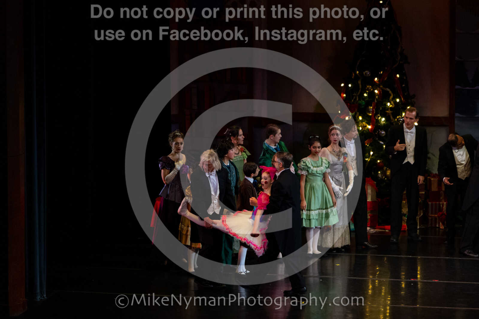 20251220182254-EQ7A0396