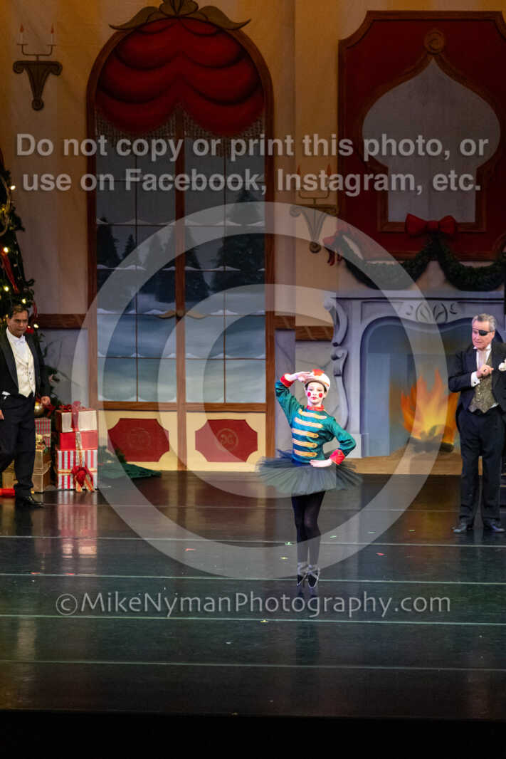 20251220182327-EQ7A0430