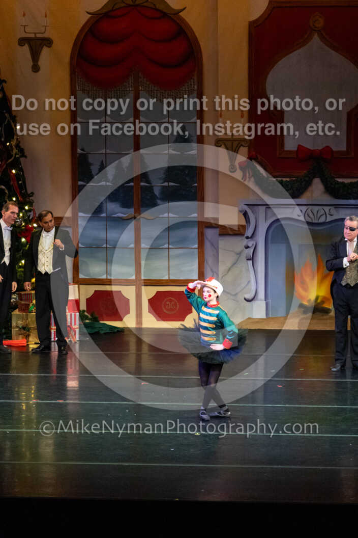 20251220182332-EQ7A0443